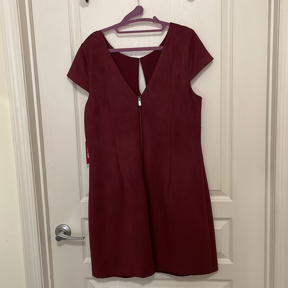 NEW Vince Camuto Dress - Picture 3 of 5